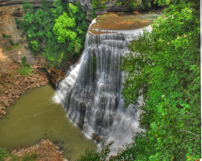 Cumberland Trail : Waterfall seen from trail